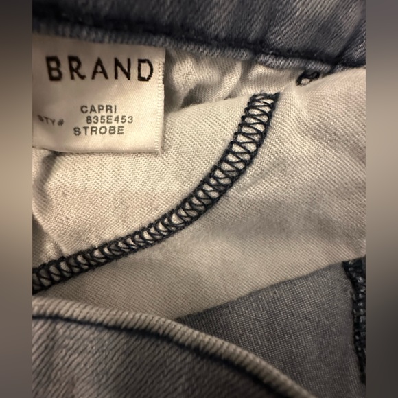 J Brand mid rise Capri jean - Picture 8 of 10
